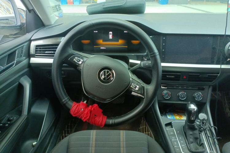 Volkswagen Lavida 2021 car image #11