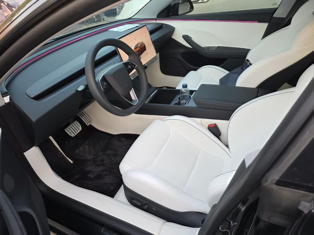 Tesla Model 3 2026 #5 Tesla Model 3 2026 صورة سيارة #5