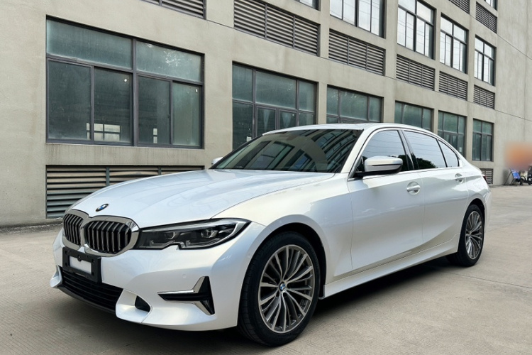 BMW 3 Series 2020 #2 BMW 3 Series 2020 car image #2
