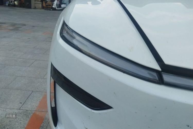 Tesla Model Y 2025 car image #8