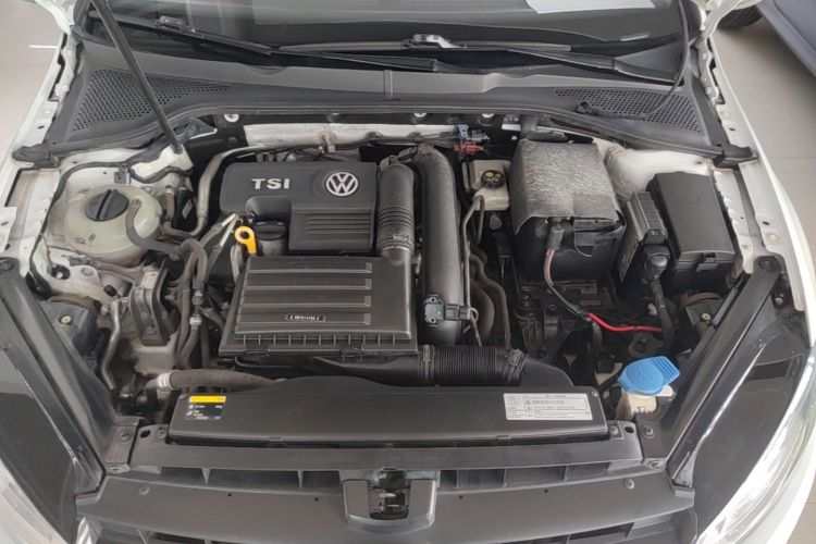 Volkswagen Golf 2016 car image #22