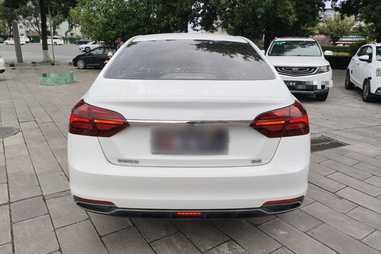 GEELY Emgrand 2020 car image #6