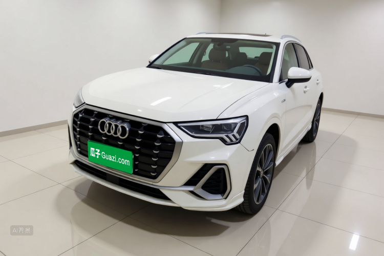 Audi Q3 2019 car image #2