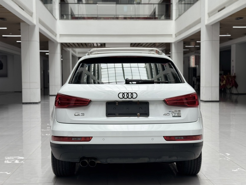 Audi Q3 2016 car image #6