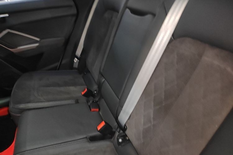 Audi Q3 2022 car image #17