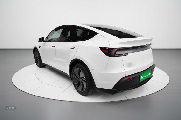 Tesla Model Y 2025 #5 Tesla Model Y 2025 car image #5