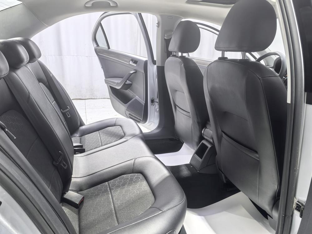 Volkswagen Santana 2014 car image #13