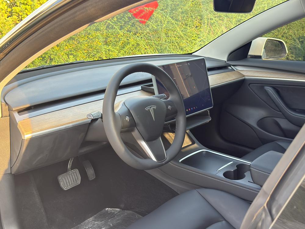 Tesla Model 3 2021 car image #11