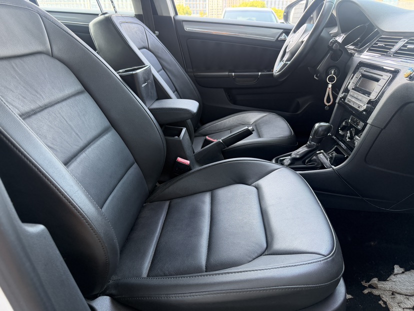 Volkswagen Bora 2014 car image #8