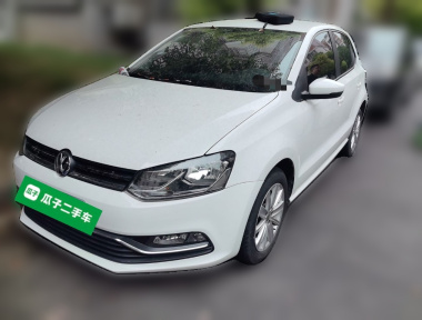Volkswagen Polo 2015 Volkswagen Polo 2015 car image