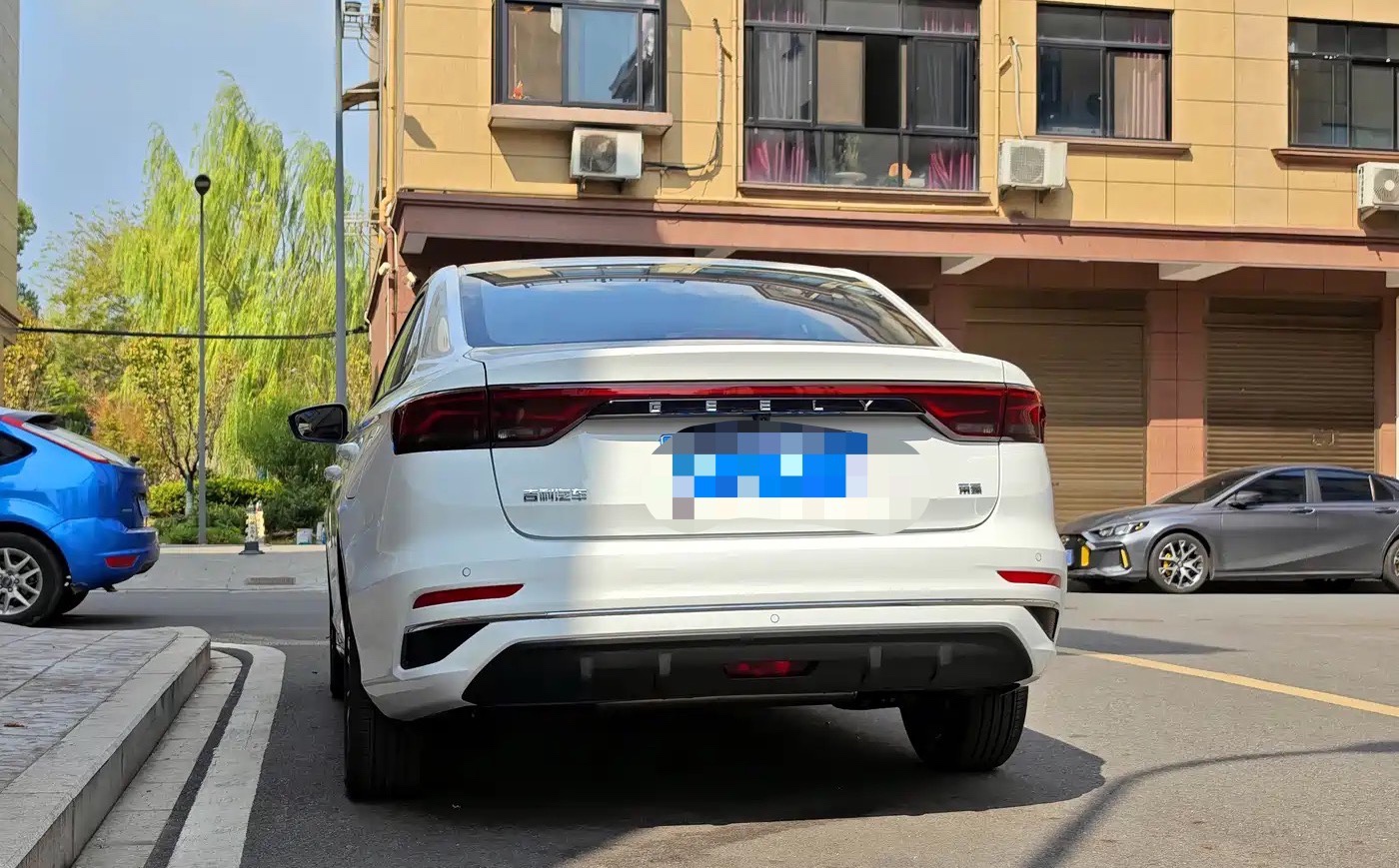 GEELY Emgrand 2025 #2 GEELY Emgrand 2025 immagine di auto #2