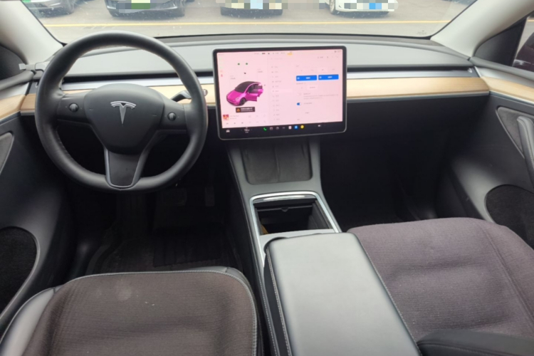 Tesla Model Y 2021 #10 Tesla Model Y 2021 car image #10
