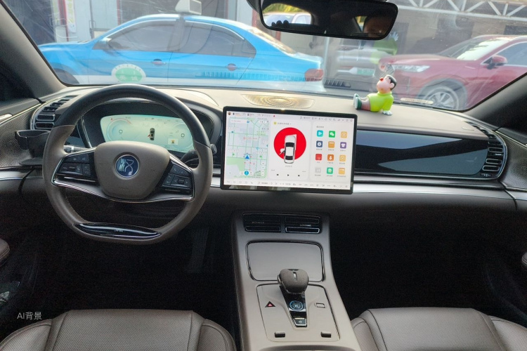 BYD Han 2023 car image #11