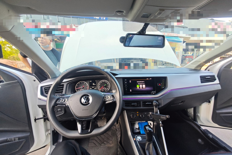 Volkswagen Polo 2022 car image #11