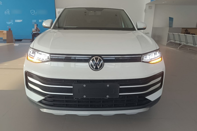 Volkswagen Tharu 2024 car image #3