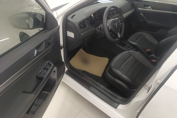Volkswagen Lavida 2020 car image #16