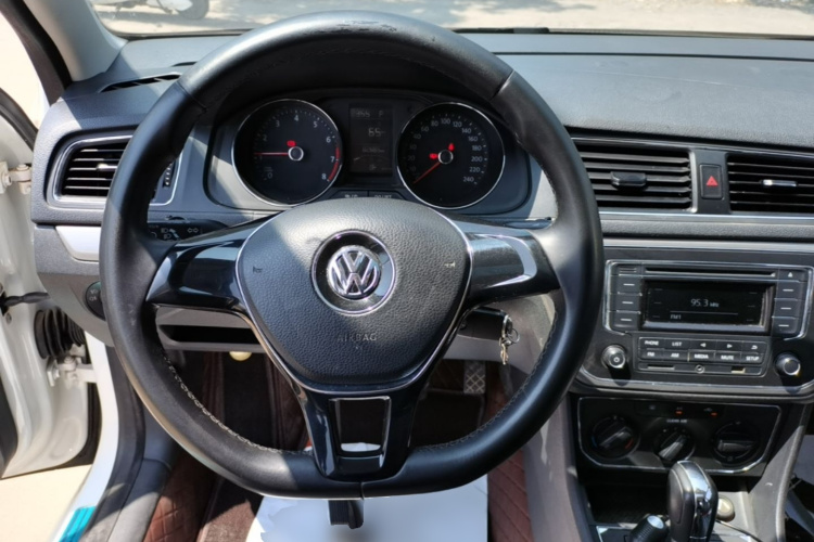 Volkswagen Lavida 2017 #11 Volkswagen Lavida 2017 car image #11