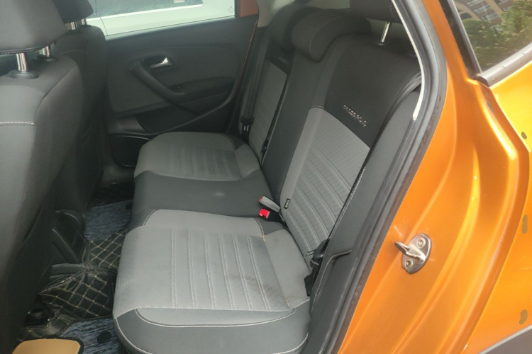 Volkswagen Polo 2019 car image #17