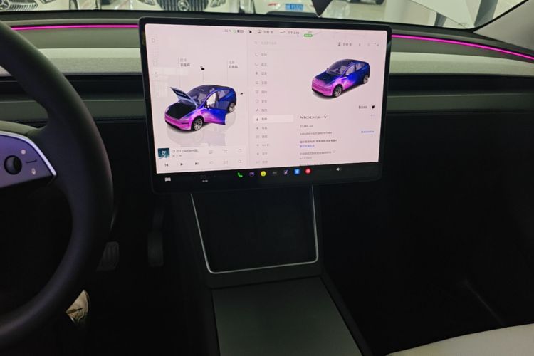 Tesla Model Y 2025 #13 Tesla Model Y 2025 car image #13