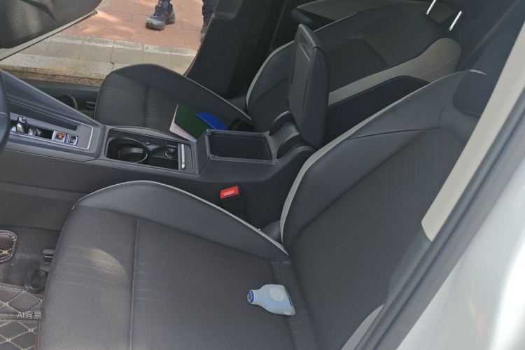 Volkswagen Golf 2021 car image #17