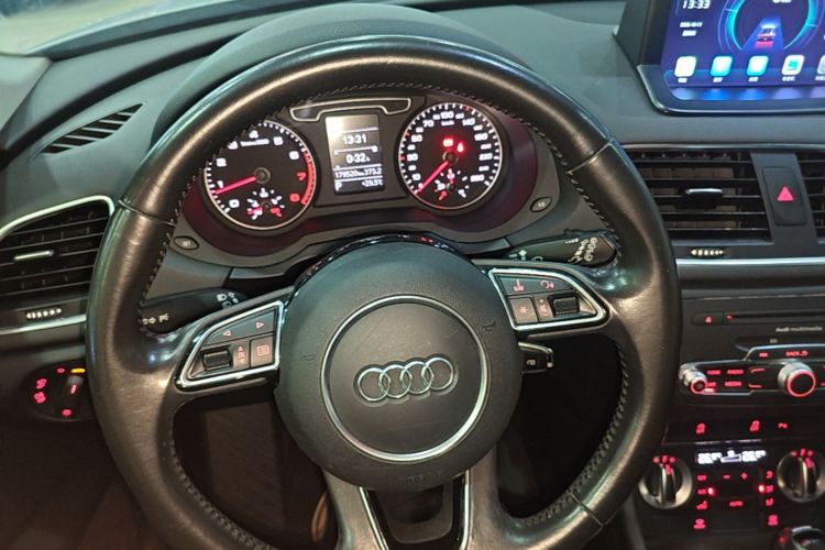 Audi Q3 2016 изображение автомобиля #11
