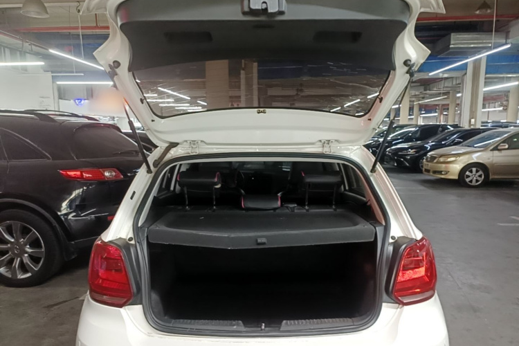 Volkswagen Polo 2016 #19 Volkswagen Polo 2016 car image #19