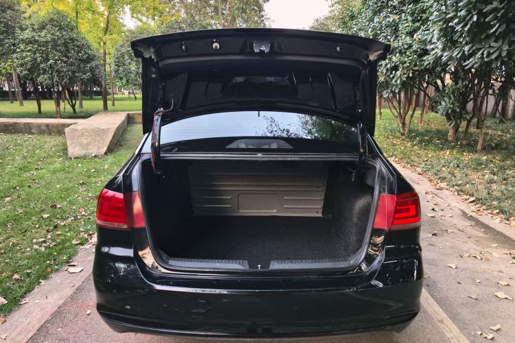 Volkswagen Santana 2021 car image #18