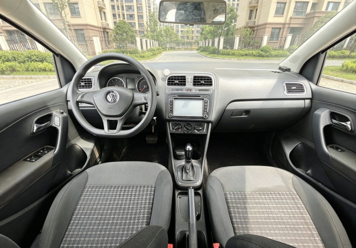Volkswagen Polo 2014 #8 Volkswagen Polo 2014 car image #8
