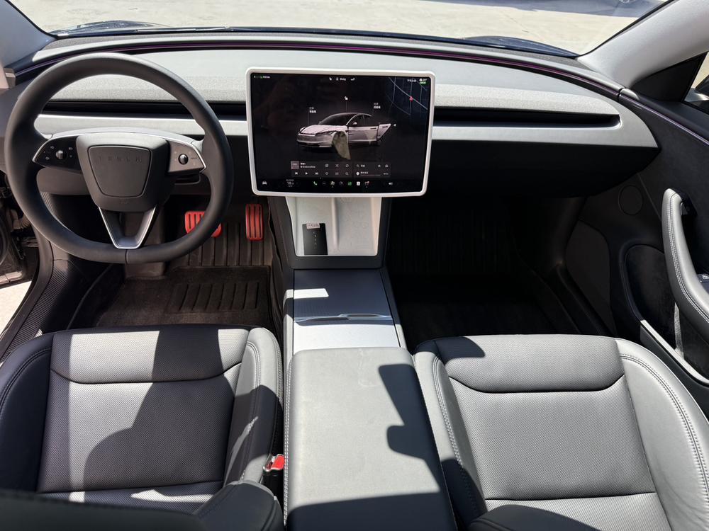 Tesla Model 3 2025 car image #7