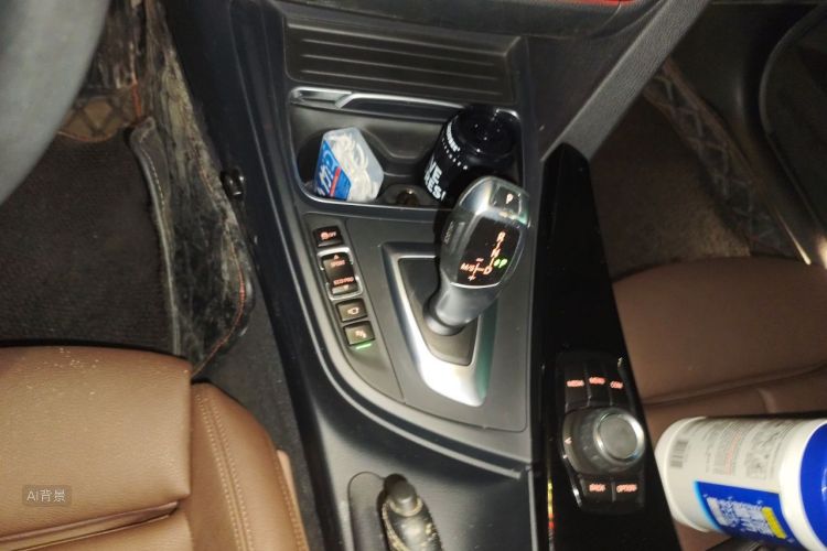 BMW 3 Series 2018 car image #16