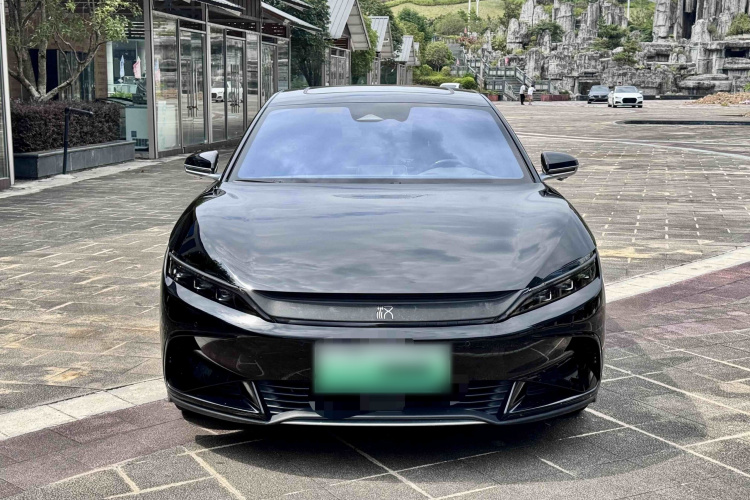 BYD Han 2023 car image #10