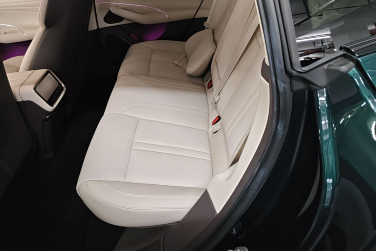 2026 #17 2026 imagem de carro #17