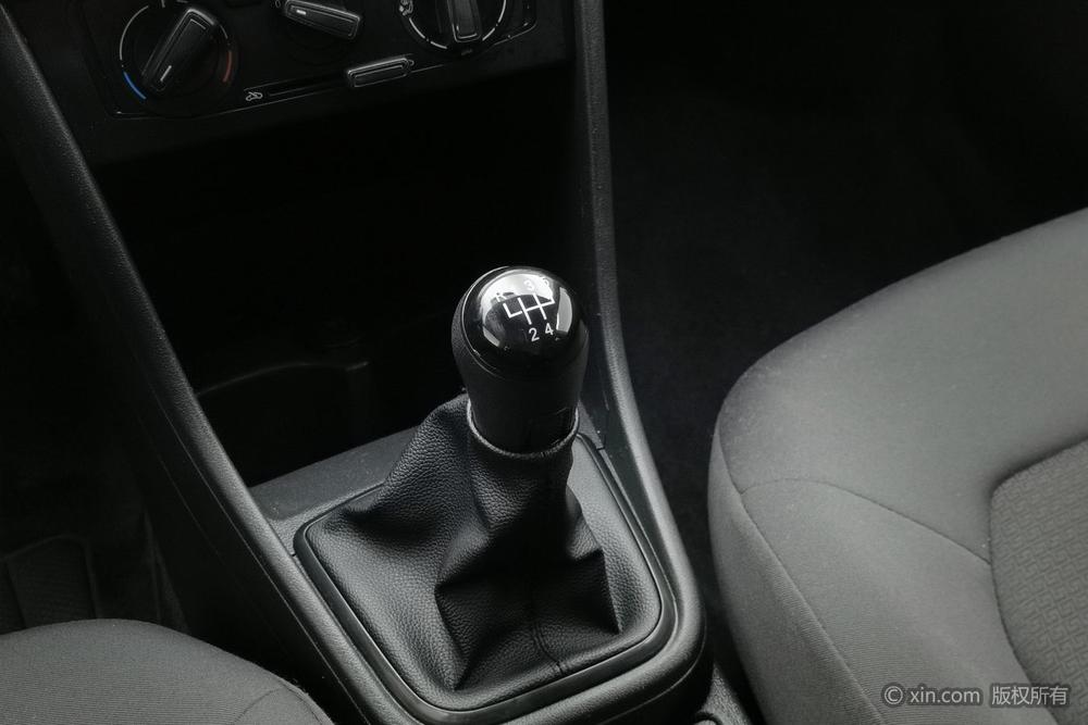 Volkswagen Santana 2015 #15 Volkswagen Santana 2015 car image #15