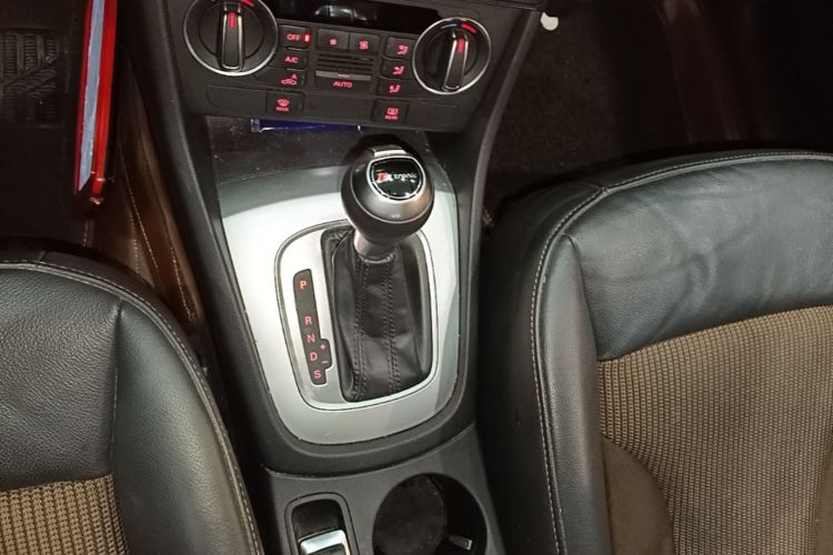 Audi Q3 2019 #14 Audi Q3 2019 car image #14
