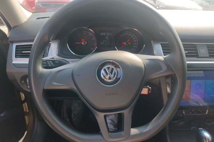Volkswagen Bora 2021 car image #11