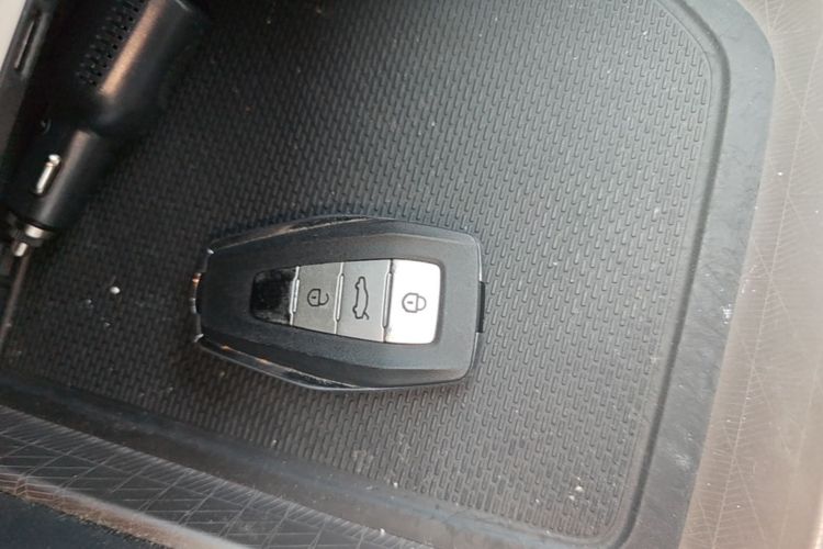 GEELY Emgrand 2024 car image #9