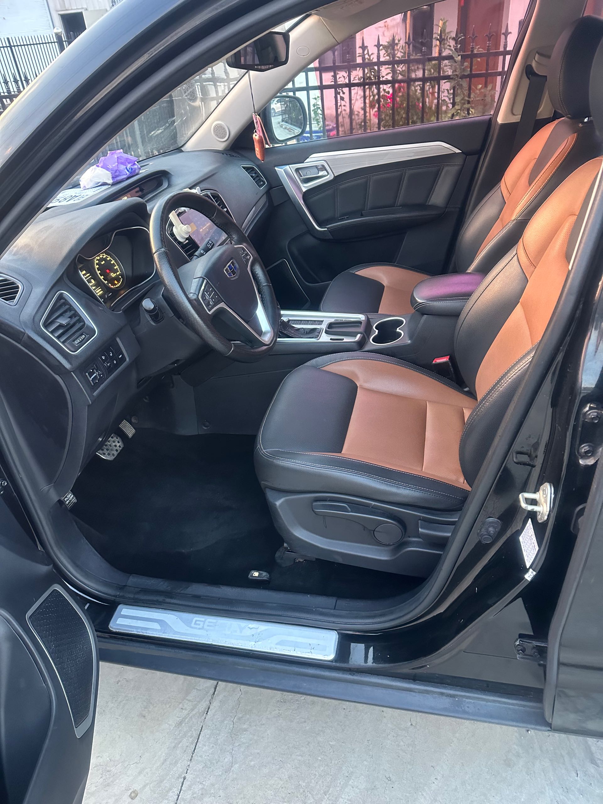 GEELY Vision X6 2017 image de voiture #4