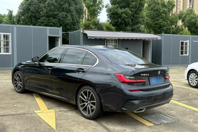 BMW 3 Series 2021 car image #5