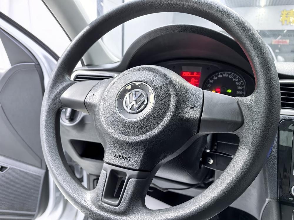 Volkswagen Santana 2014 car image #8