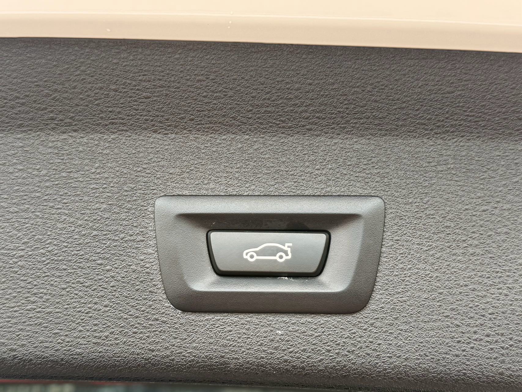 BMW X1 2022 car image #16