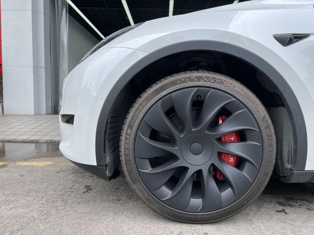 Tesla Model Y 2024 #8 Tesla Model Y 2024 car image #8