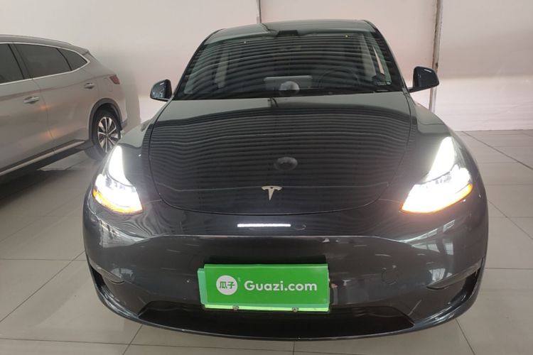 Tesla Model Y 2024 #3 Tesla Model Y 2024 immagine di auto #3
