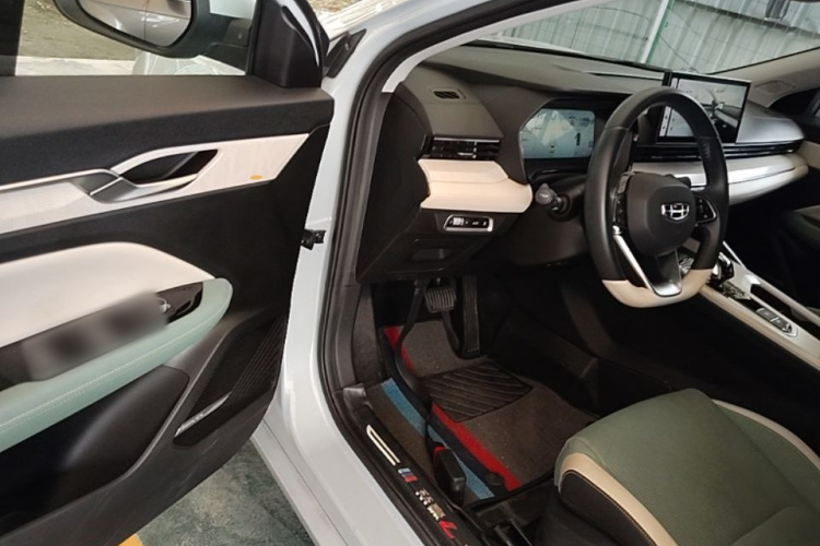 GEELY Emgrand L HiP 2022 car image #16