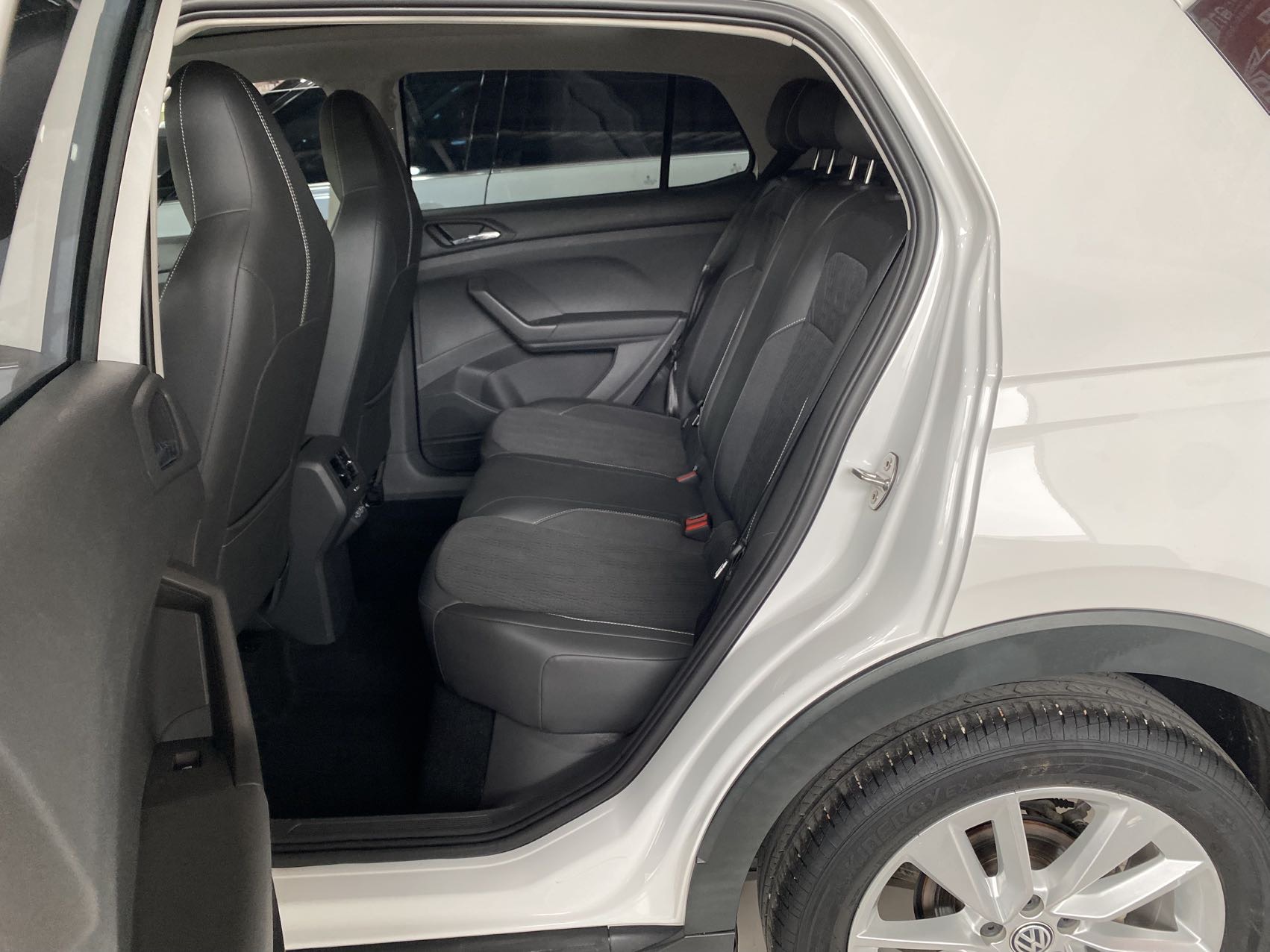 Volkswagen T-Cross 2020 #12 Volkswagen T-Cross 2020 صورة سيارة #12