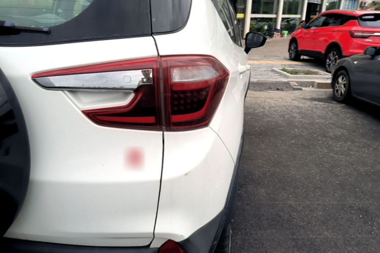 BYD Yuan 2018 car image #8