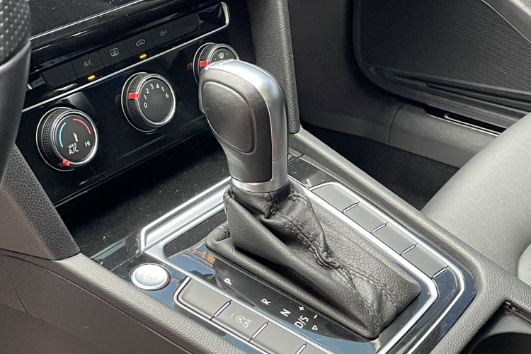 Volkswagen Magotan 2024 immagine di auto #14