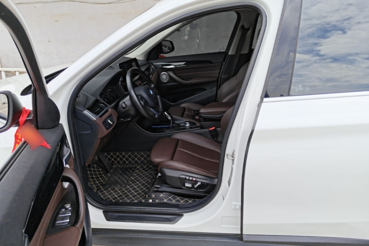 BMW X1 2021 immagine di auto #15