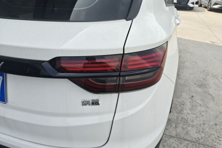 GEELY Coolray 2025 #8 GEELY Coolray 2025 car image #8