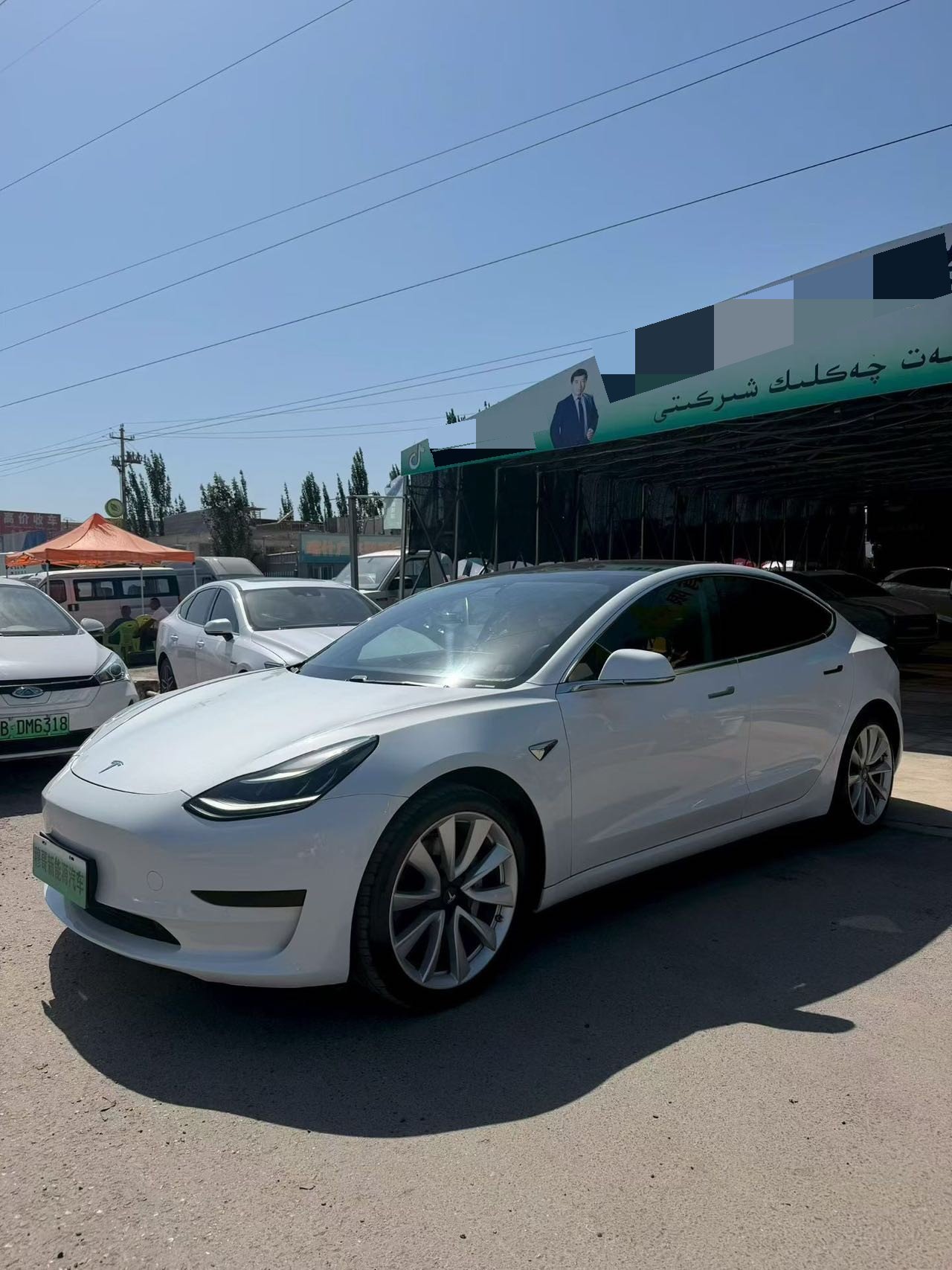 Tesla Model 3 2020 car image 