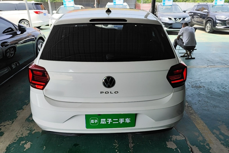 Volkswagen Polo 2021 car image #6
